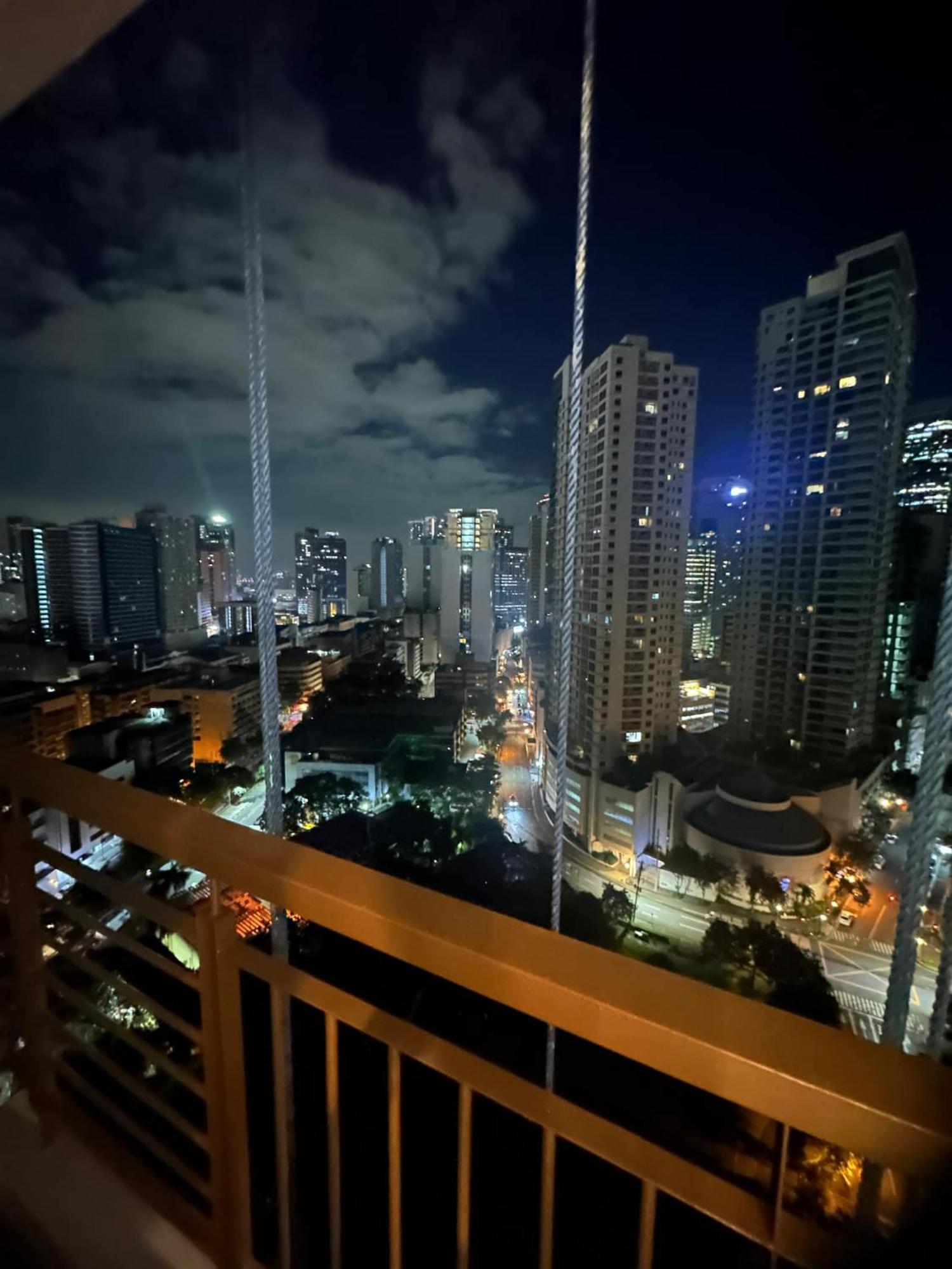 Cozy Place With City View At Greenbelt Makati マニラ市 エクステリア 写真